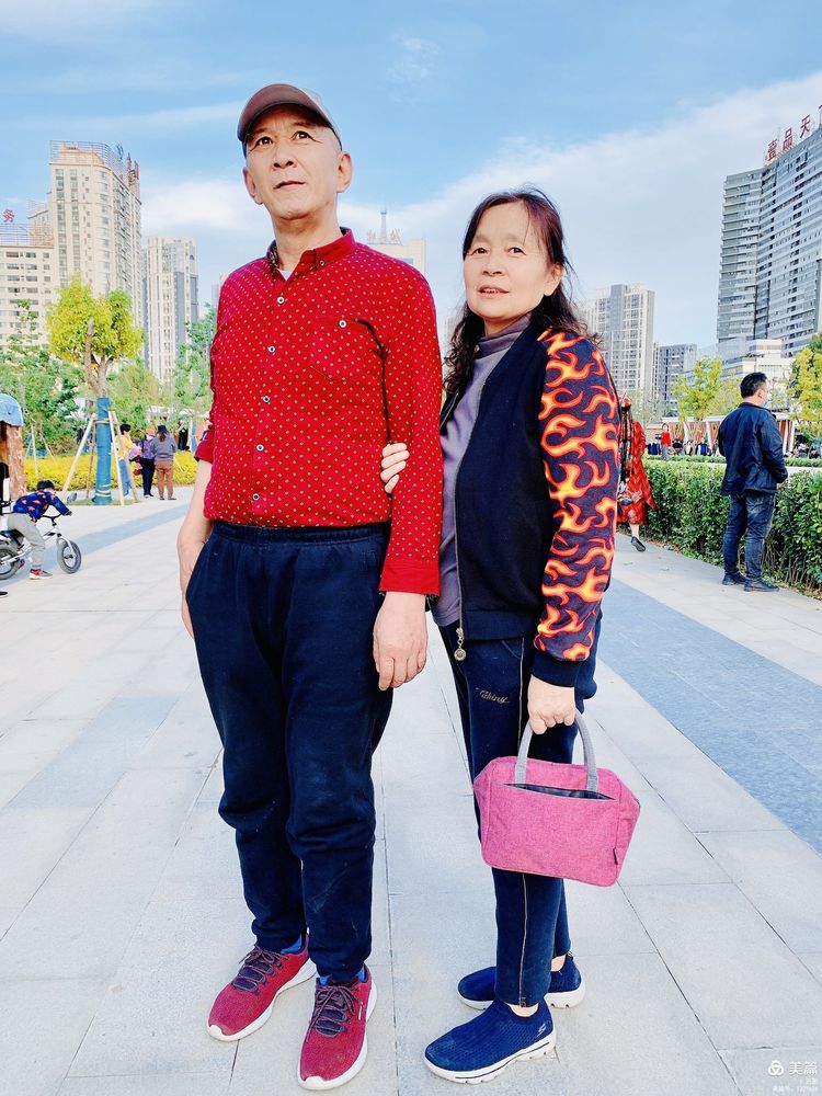 洛阳牡丹广场新疆舞视频,洛阳牡丹广场爵士舞