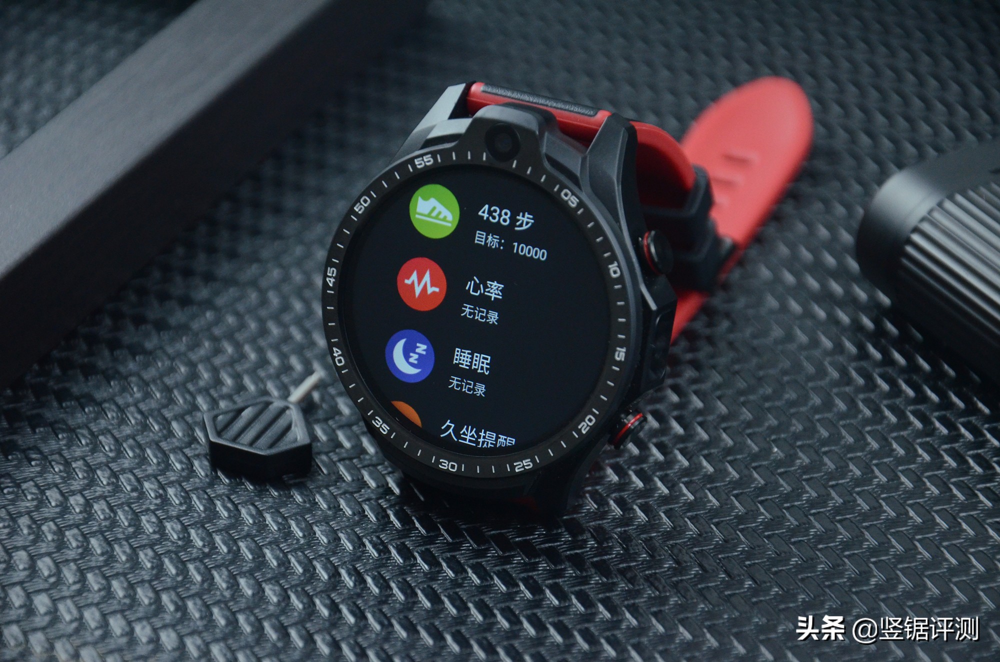 jeep黑骑士智能手表值不值得入手,jeep黑骑士fx1和fx3智能手表区别