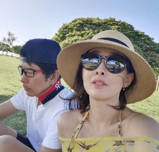 47岁牛莉和老公近照,42岁牛莉近照曝光