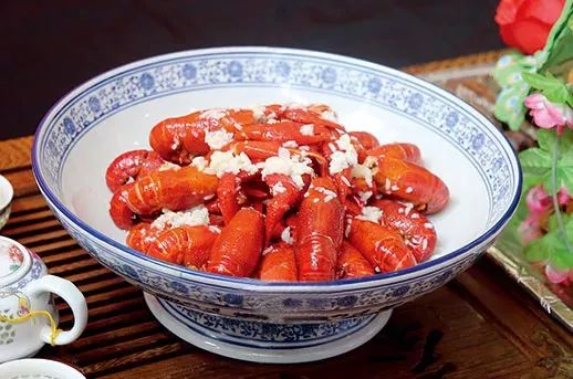 小龙虾虾尾的家常做法,蒜蓉小龙虾的正宗做法