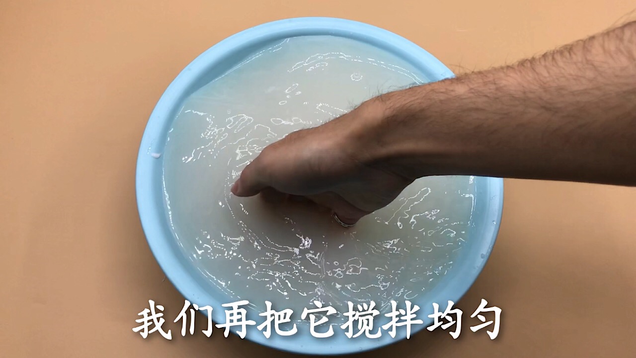 清水拖地干净不留水渍,怎样拖地地板才会干净又亮