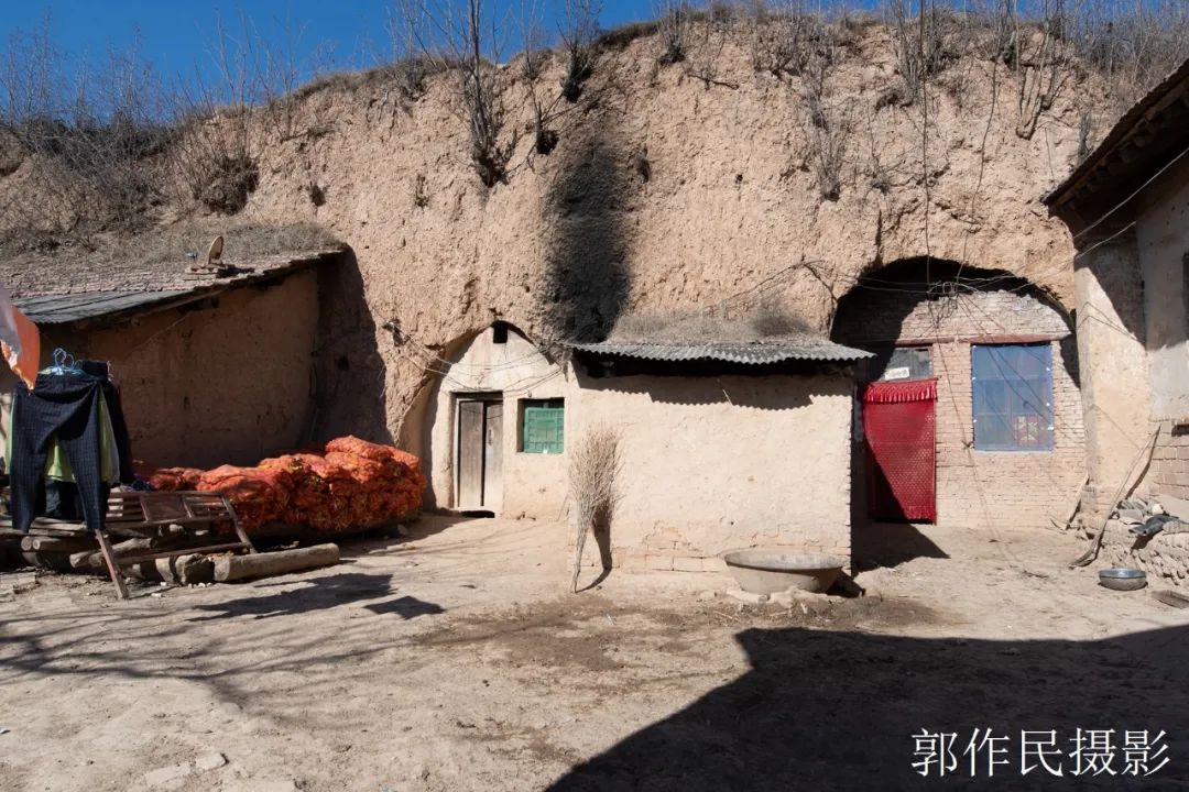 一不小心扭到腰了怎么能治好,一不小心摔坏了脚