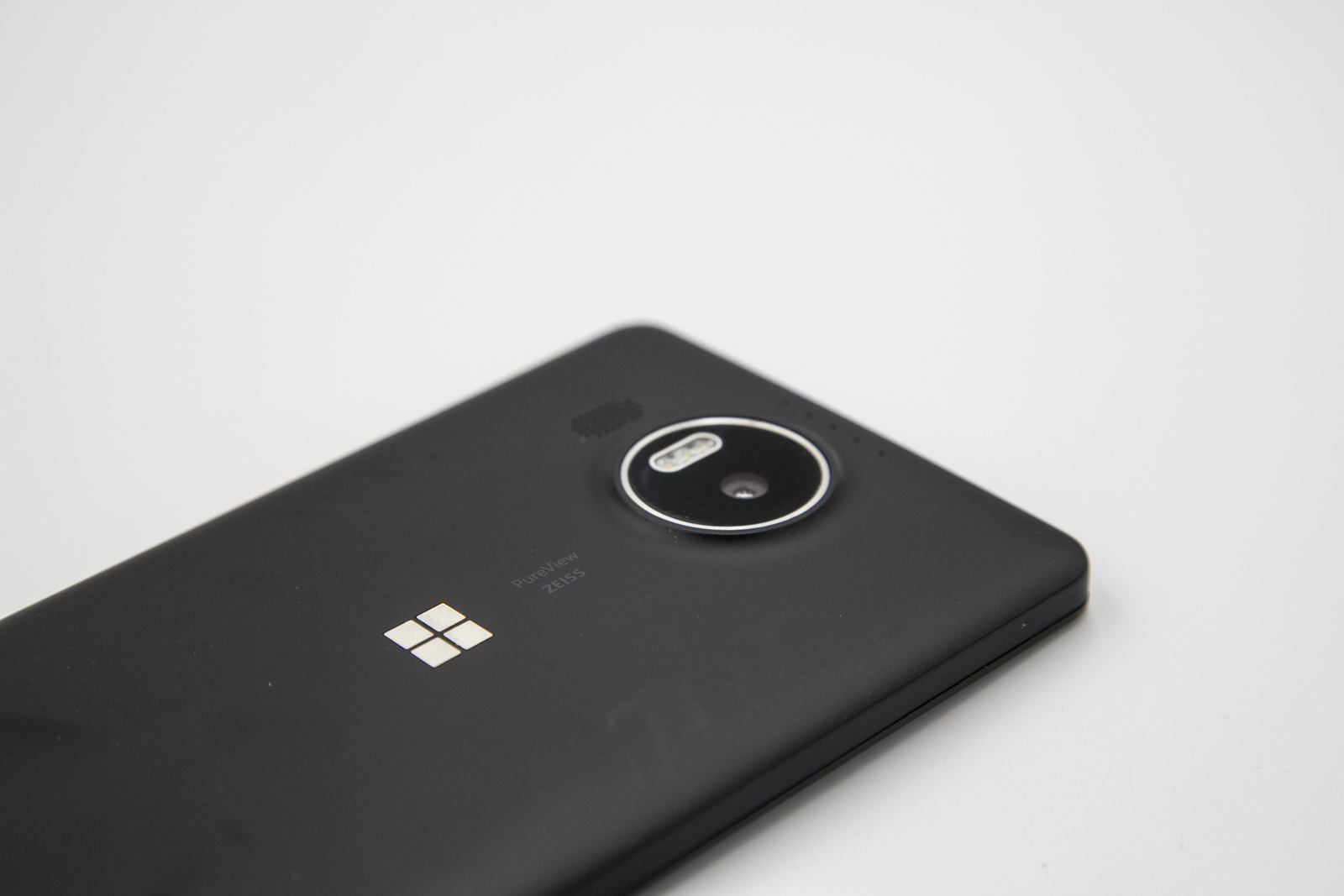 lumia950xl当主机,为什么lumia950xl还值得购买