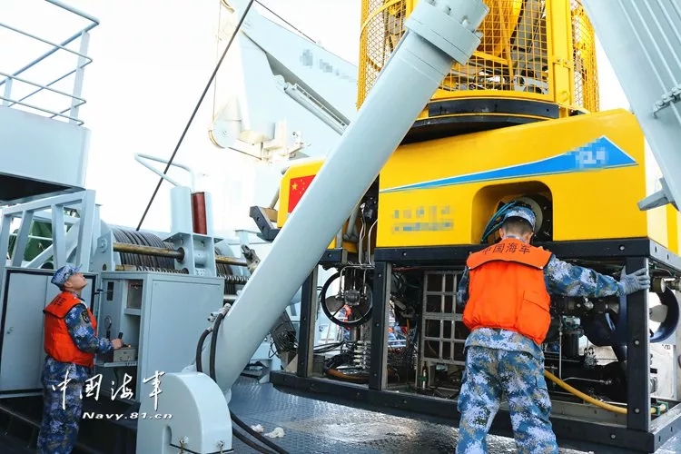 潜水沉底训练,潜泳20米憋气训练