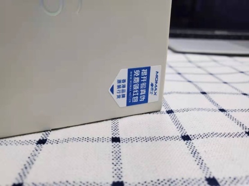 MOMAX首款TWS耳机PILLS上手体验便捷小巧续航给力