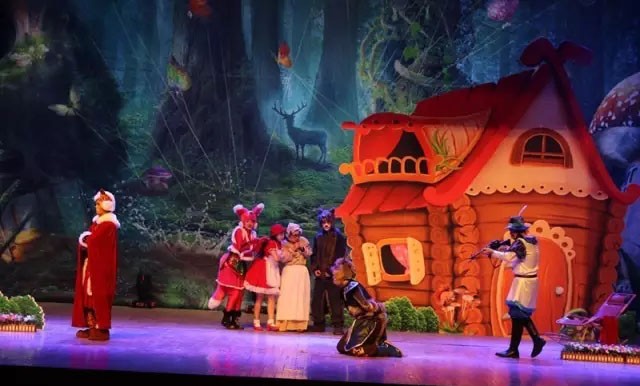 还在让孩子看童话书？儿童剧才是最时髦！《小红帽》来到重庆赴约