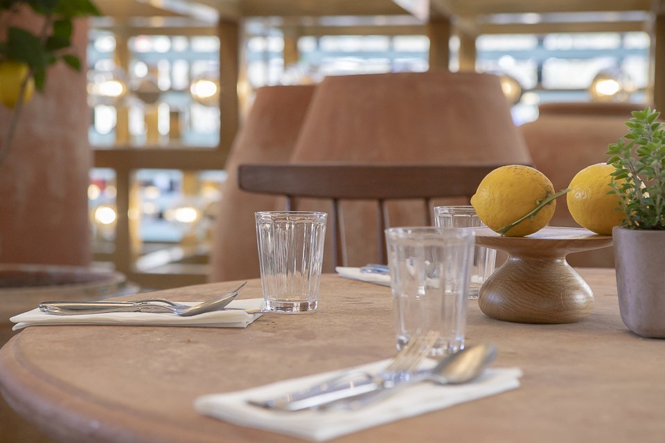 开咖啡馆的小确幸，奢侈品牌也要有