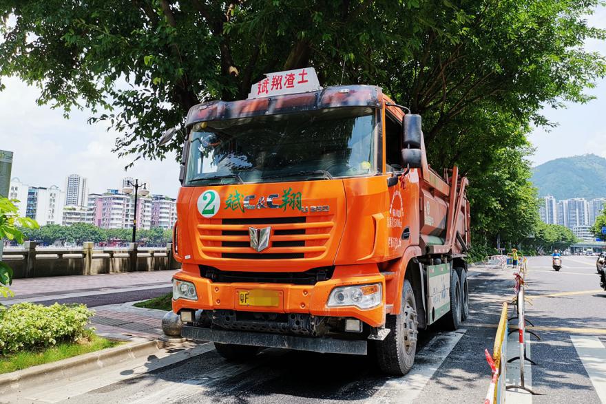 10年联合重卡,联合卡车推出新型渣土车轻量化