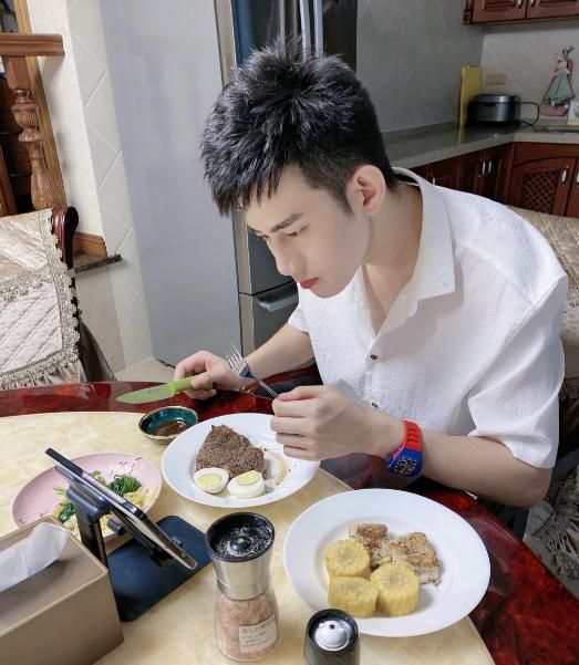 yy主播阿哲资产有多少,全网主播年收入排名阿哲