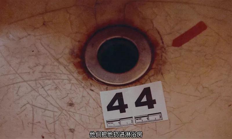 美国六岁男孩被父母虐待,美国继母虐待9岁男孩