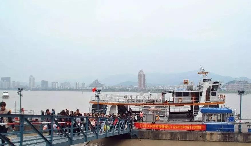 草根书法家叶根友,写了中国“梦”,马云电影《功守道》由他题字