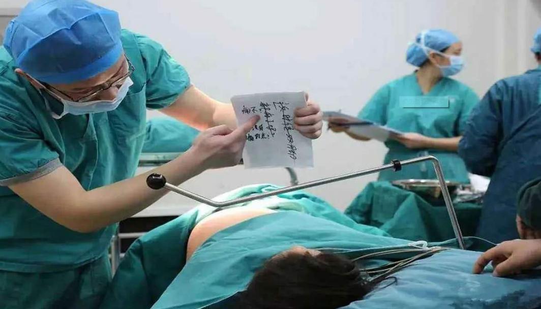 顺产时会拉尿么,顺产排尿都是血