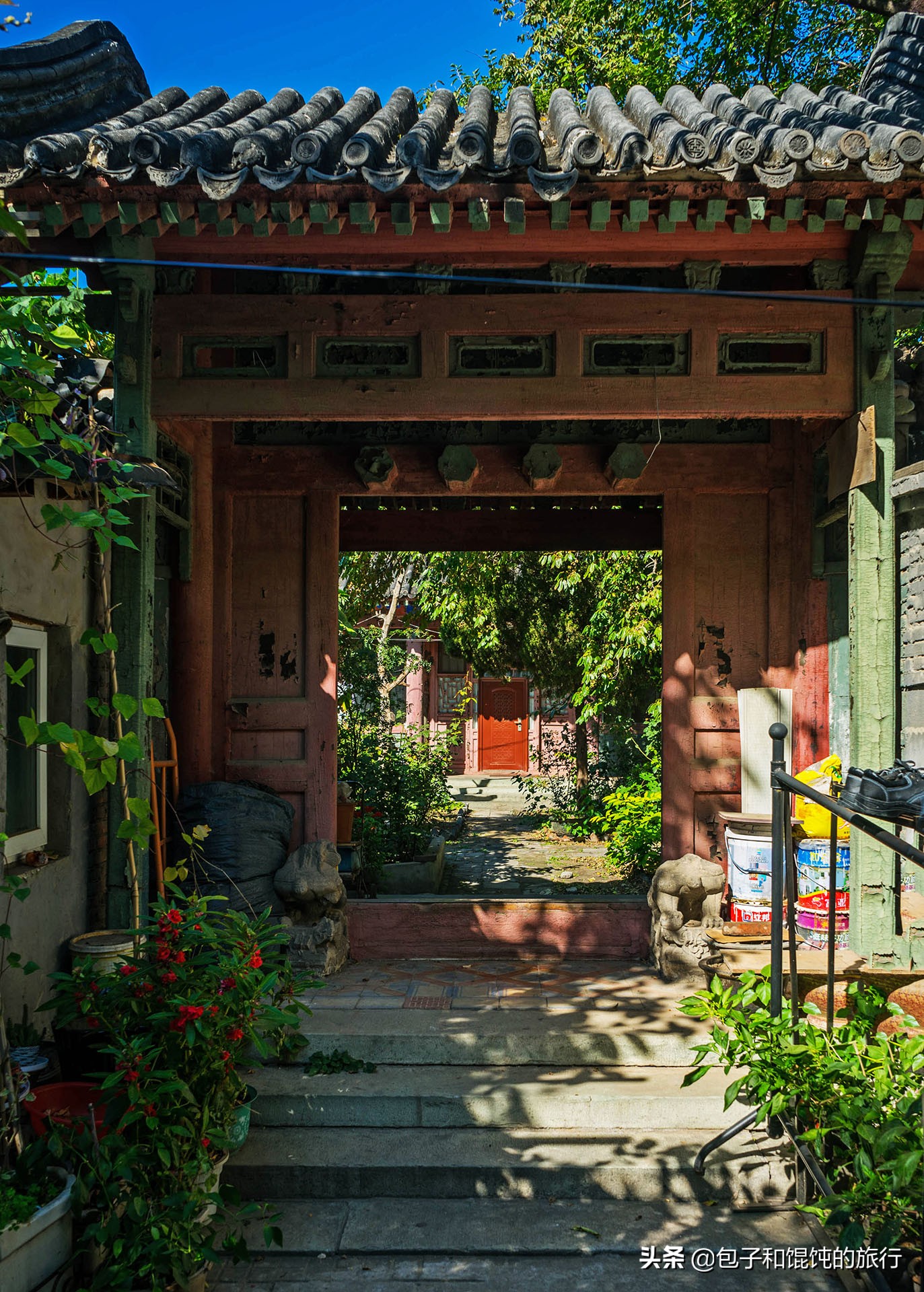 北京东城方家胡同，盛夏寻访一座已成大杂院的王府，13号院的秘密