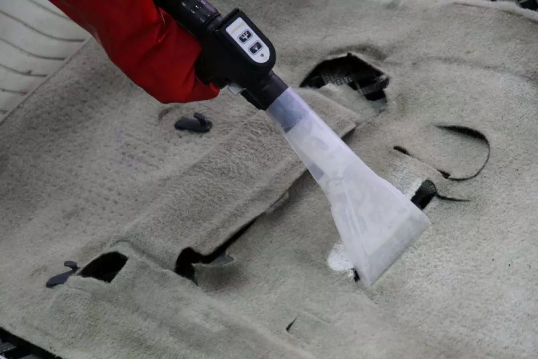 老车翻新：15年后的邂逅，普拉多LC120旧车换新颜，满血复活。