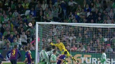 梅西十大不可思议任意球,梅西十大不可思议的任意球