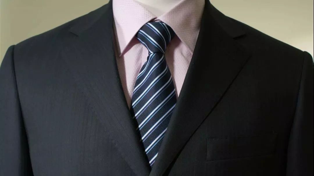 人生第一份简历怎么发朋友圈,人生的第一份简历