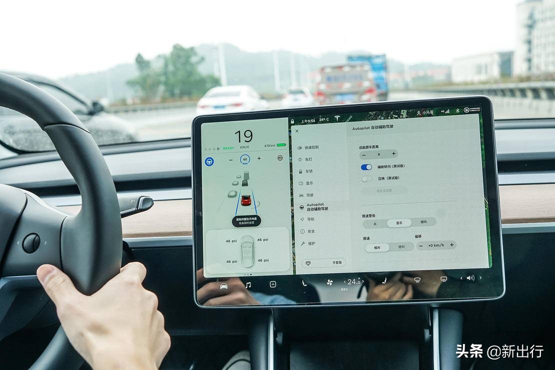 特斯拉model3对比奥迪rs3,特斯拉model3和小鹏p7哪个好