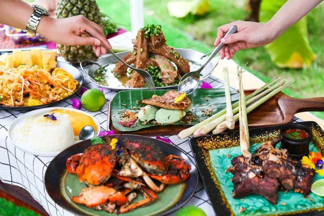 一桌只接待4人的餐厅,每天只接待三桌的火锅