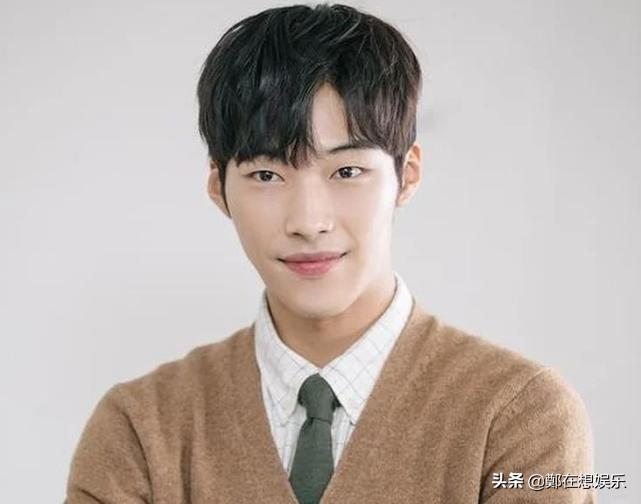 李钟硕男演员,李钟硕服役的部队