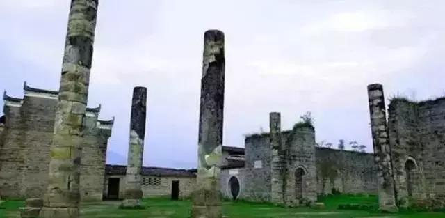 这个村庄一千年前建了个生态下水道，至今旱涝不惧