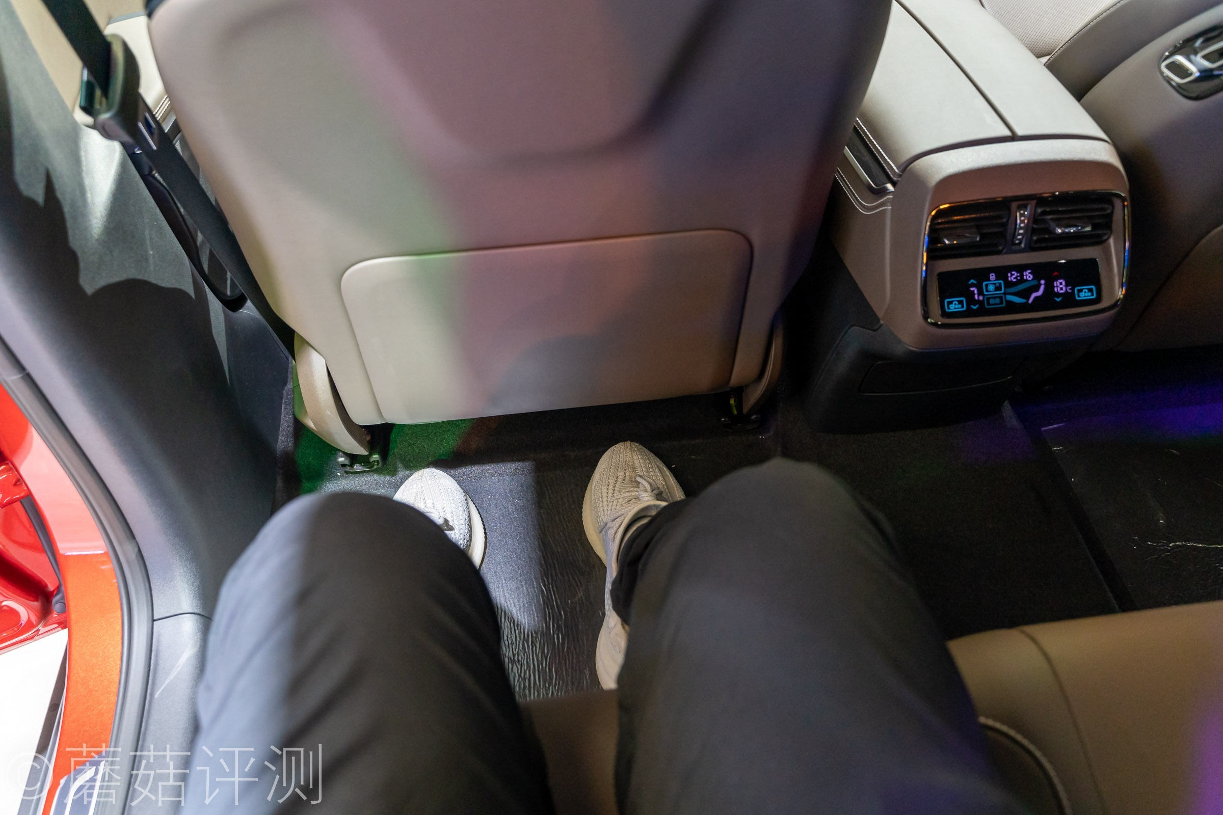 又有啥好玩的？蘑菇带你逛ChinaJoy2021，硬件、车和漂亮的小姐姐