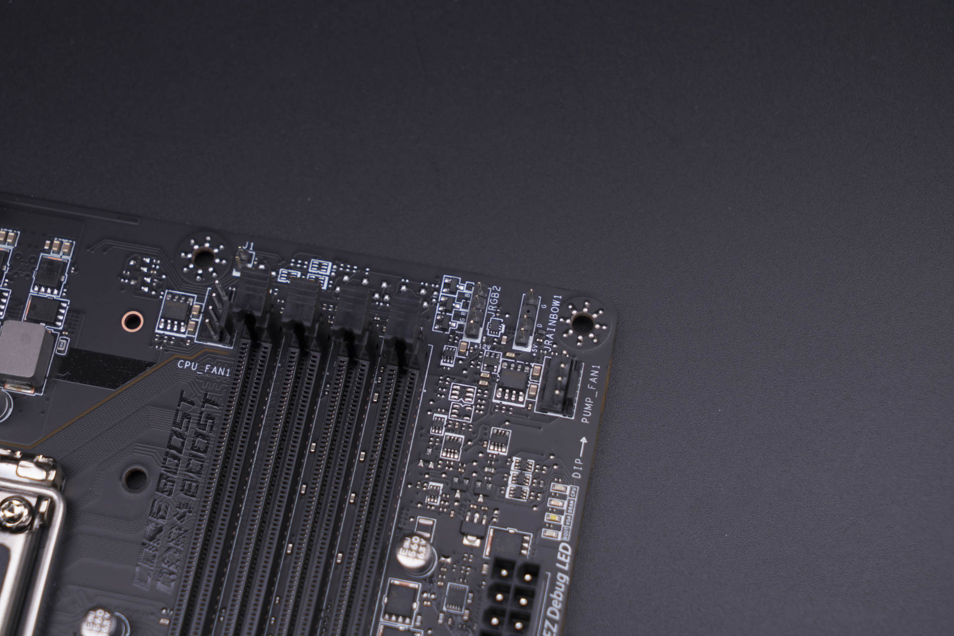 微星b560迫击炮和战斧导弹,微星b560战斧导弹和迫击炮的区别