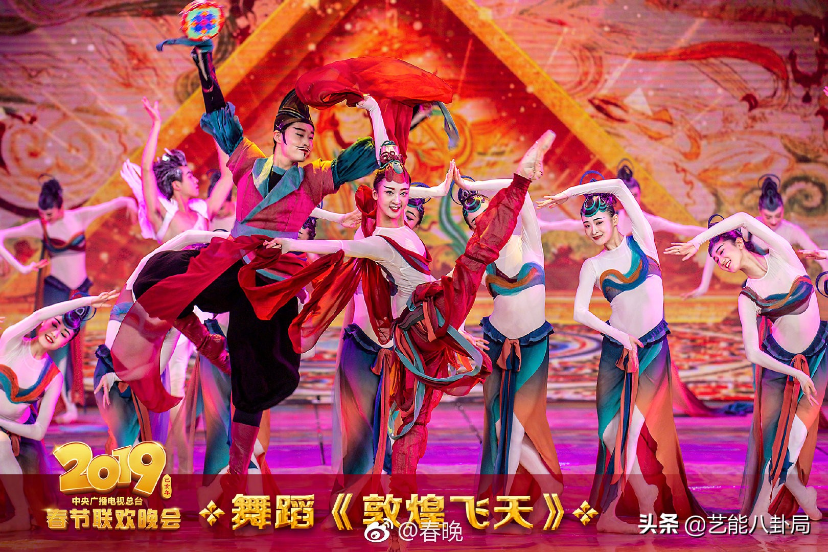 刘谦的魔壶春晚真的换壶了吗,央视春晚魔壶刘谦