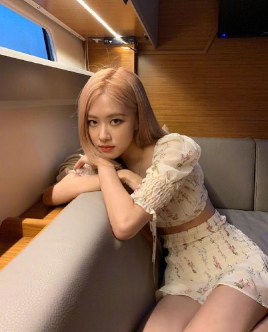 朴彩英背心演唱会,朴彩英运动背心视频