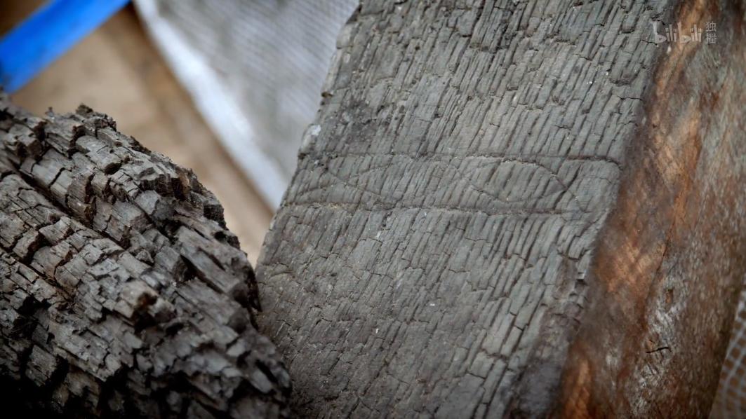 被大火烧毁的法国建筑,法国地标建筑着火