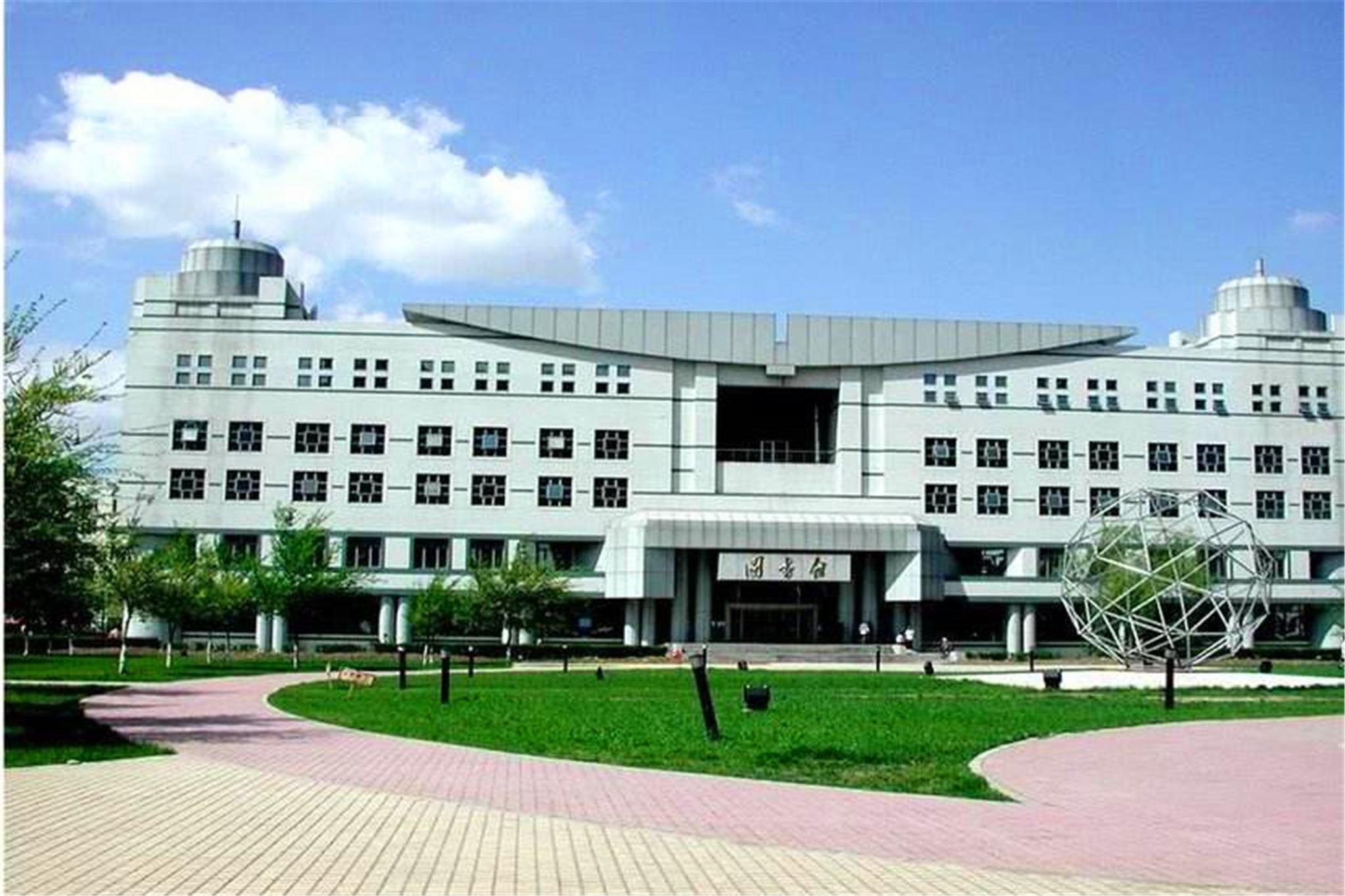 近年排名略有下降的哈尔滨工业大学，作为985，它真的暗淡了吗？