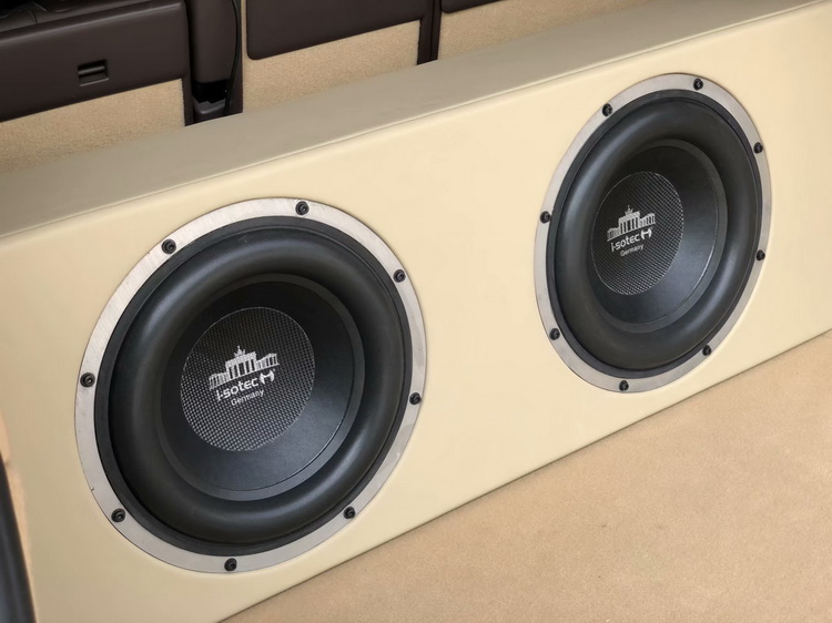 保时捷卡宴turbo动力升级,保时捷卡宴音响改装80万