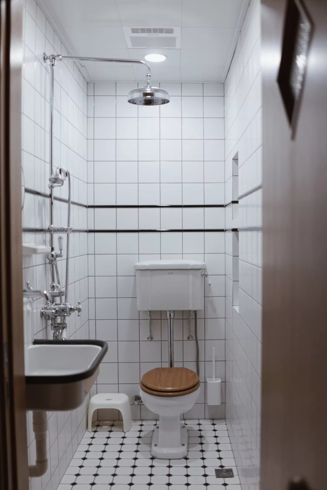 买老破小上海学区房,上海最老旧学区房