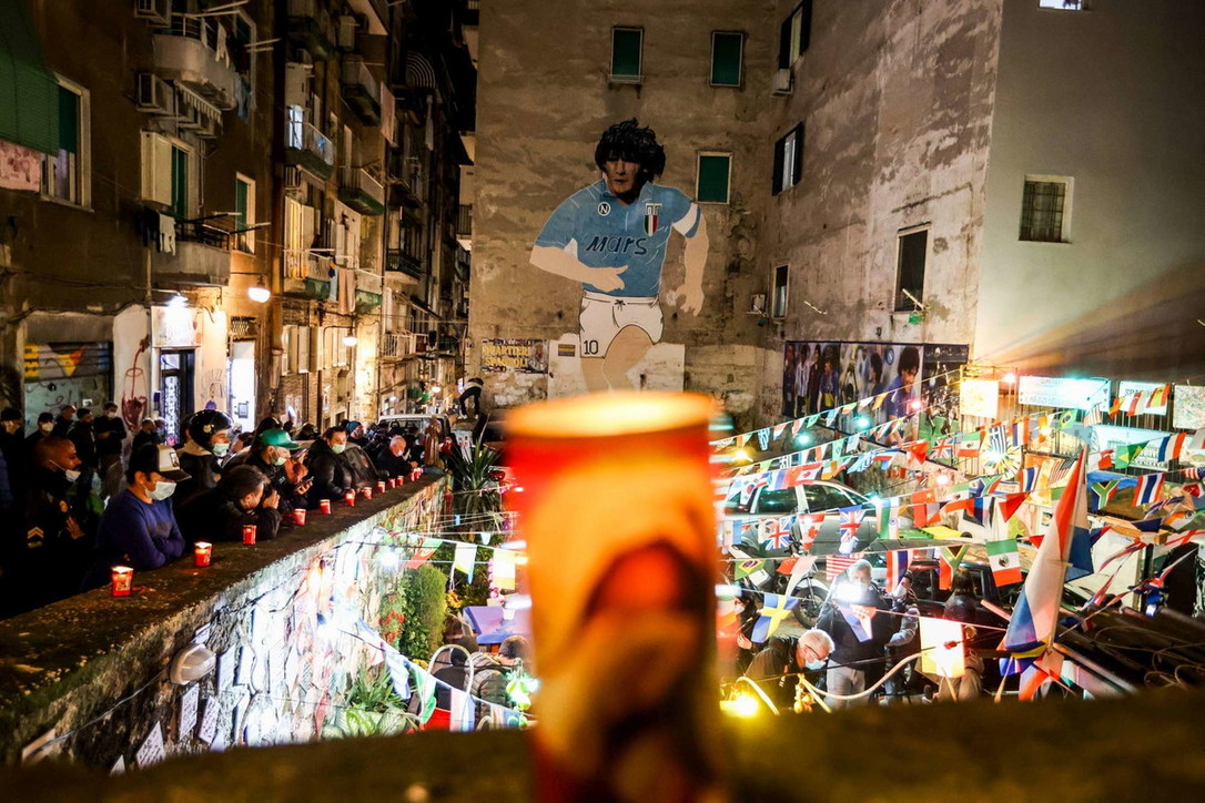 马拉多纳个人英雄,马拉多纳人物解说