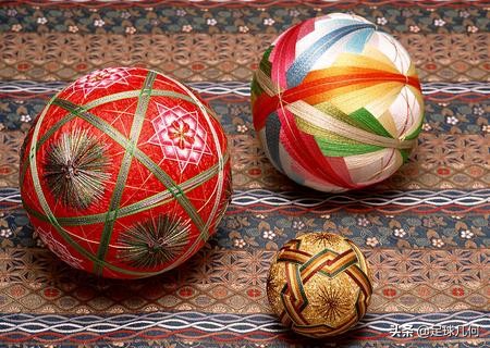 瑞士人的脑袋，牛的膀胱，这些都是现代足球曾经的模样