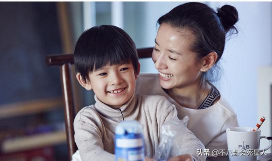 星二代遗传好基因:姚明11岁女儿身高1米8,曹颖的儿子长相帅气