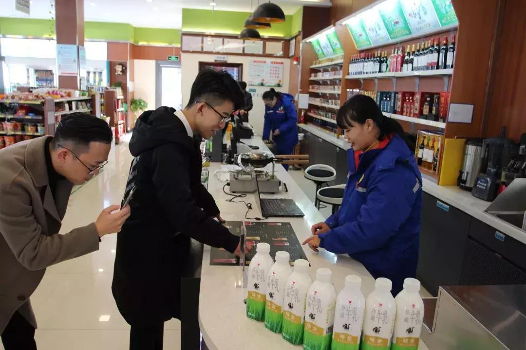 加油站免费WiFi,据说全国都可以蹭网！