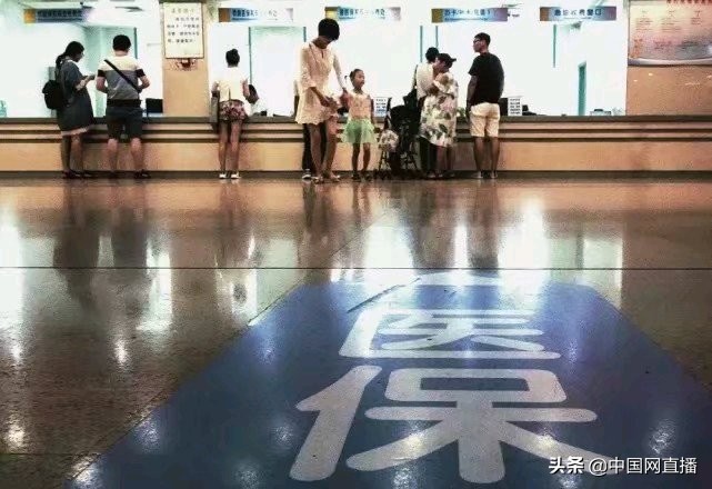 雇人干活受伤医疗费怎么赔,雇人干活生病死了要赔钱吗