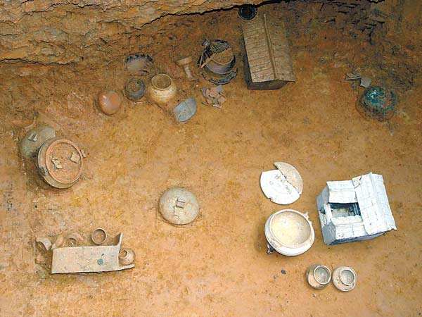 蛤蟆墩,蛤蟆墩墓地