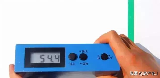 车子被刮了痕迹轻度如何处理,车子被划了怎么清洗掉