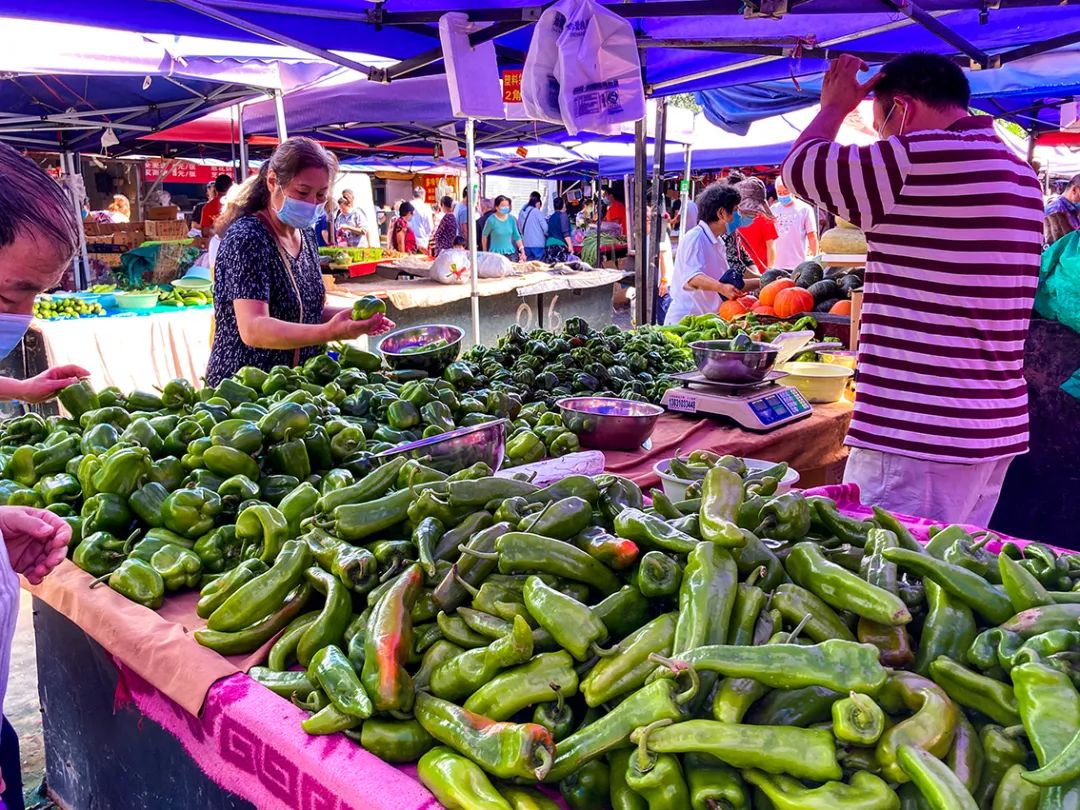 不错挺便宜的早市,附近比较旺的早市