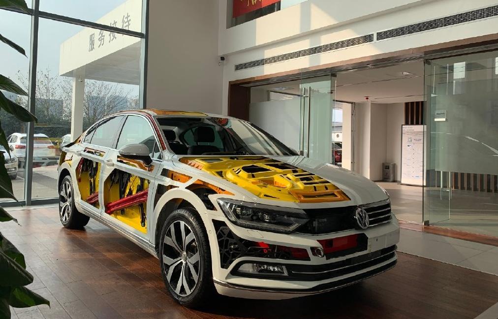 帕萨特迈腾哪个更有档次一点,帕萨特迈腾到底哪个贵