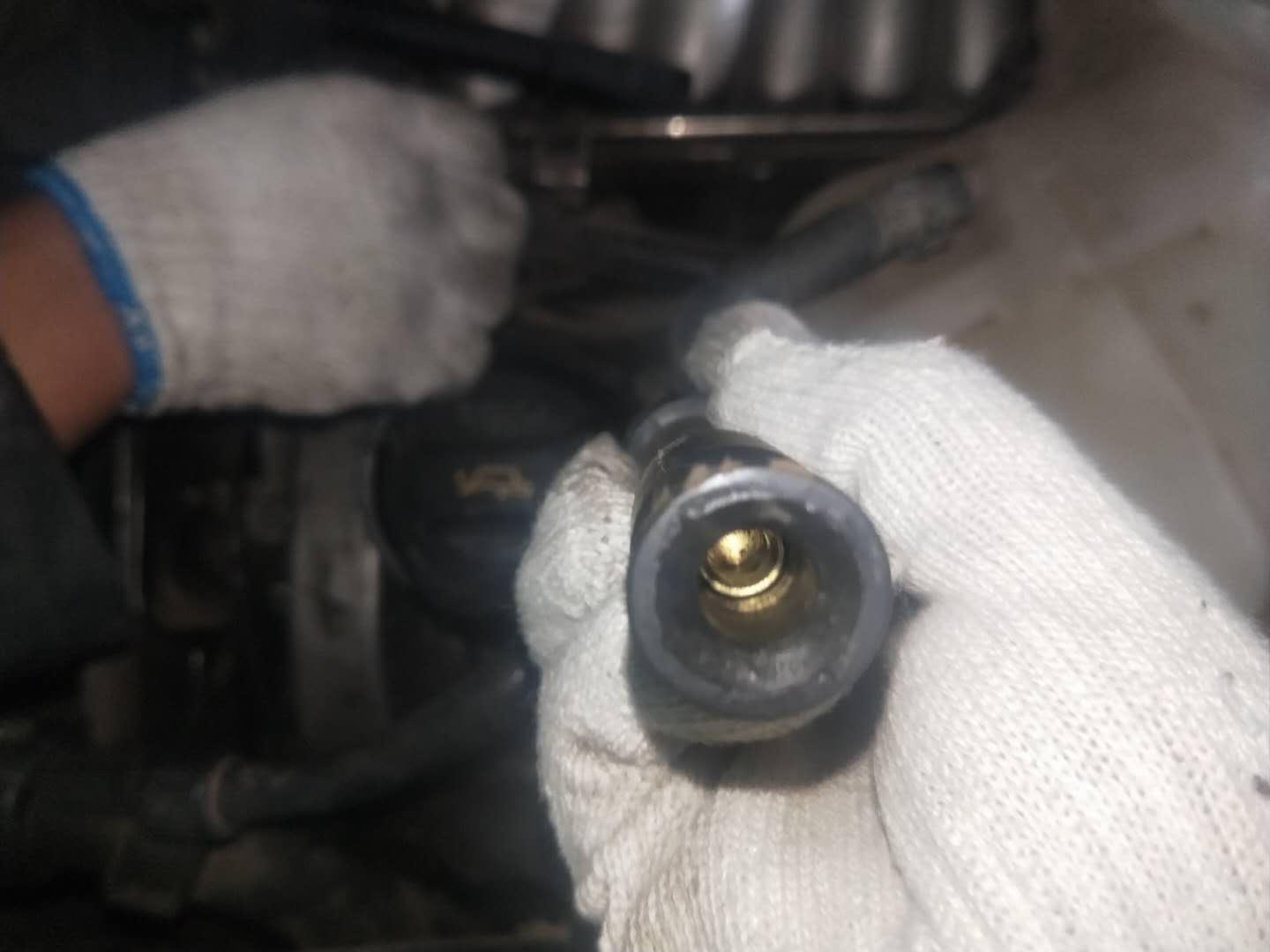 奥迪6缸2.8发动机通病,奥迪2.8v6发动机抖动缺缸