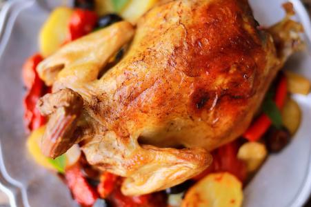 考古发现诡异巨人化石,考古学家发现怪异头骨