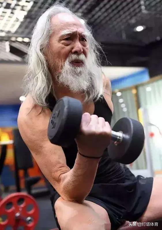 为什么对体育老师有偏见,不要对任何老师产生好感