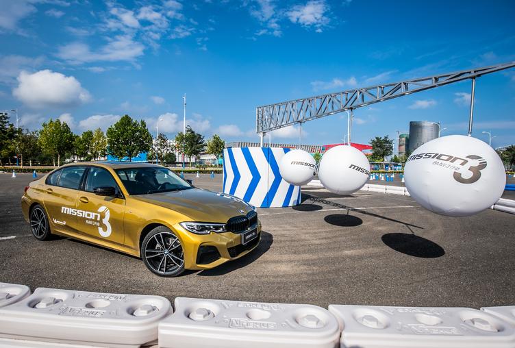 全新宝马3系国内试驾视频标轴,宝马长轴3系