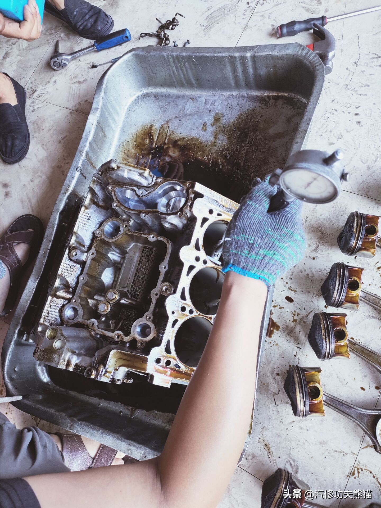 新款大众途锐烧机油吗,百万豪车为什么还烧机油