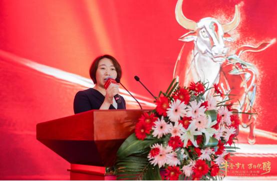 茅台牛年邮票纪念酒,茅台邮票纪念酒2019