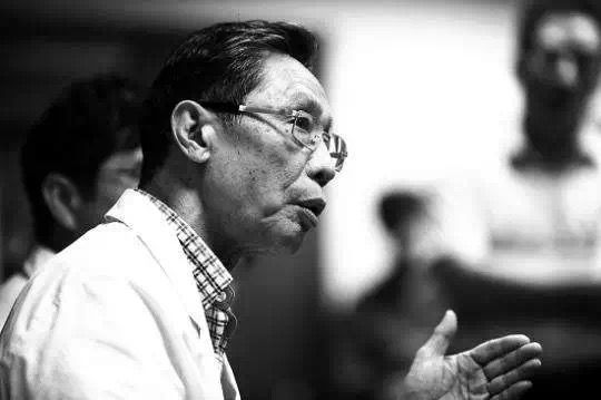 举报完韩红，又有人对钟南山下手了