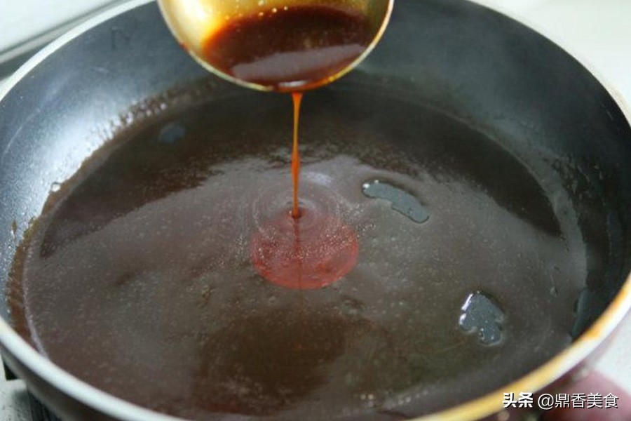 腌腊八蒜第二天上面有浮沫,腌腊八蒜时蒜瓣顶部去掉吗