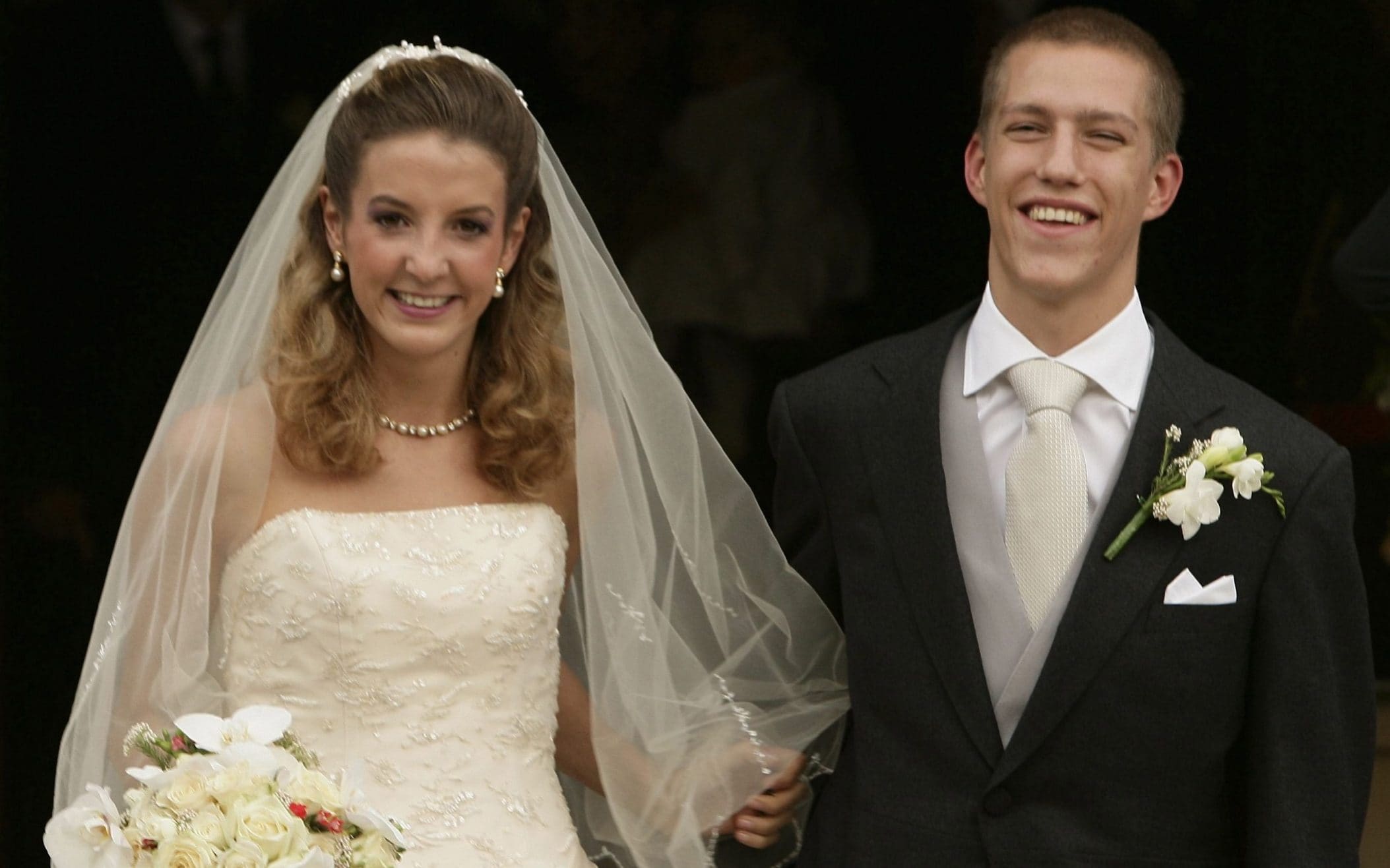 20岁获王子倾心，32岁被扫地出门，36岁时灰姑娘迎来第二春